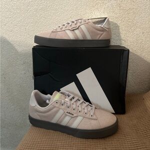 Adidas Men's Daily 3.0 brand new sz 9.5